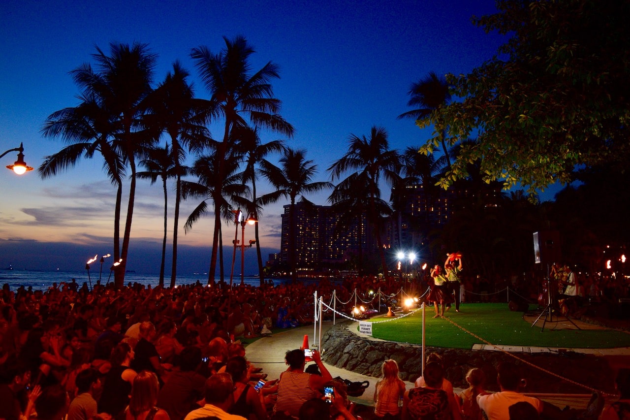 Kuhio Beach Park - Hula Show