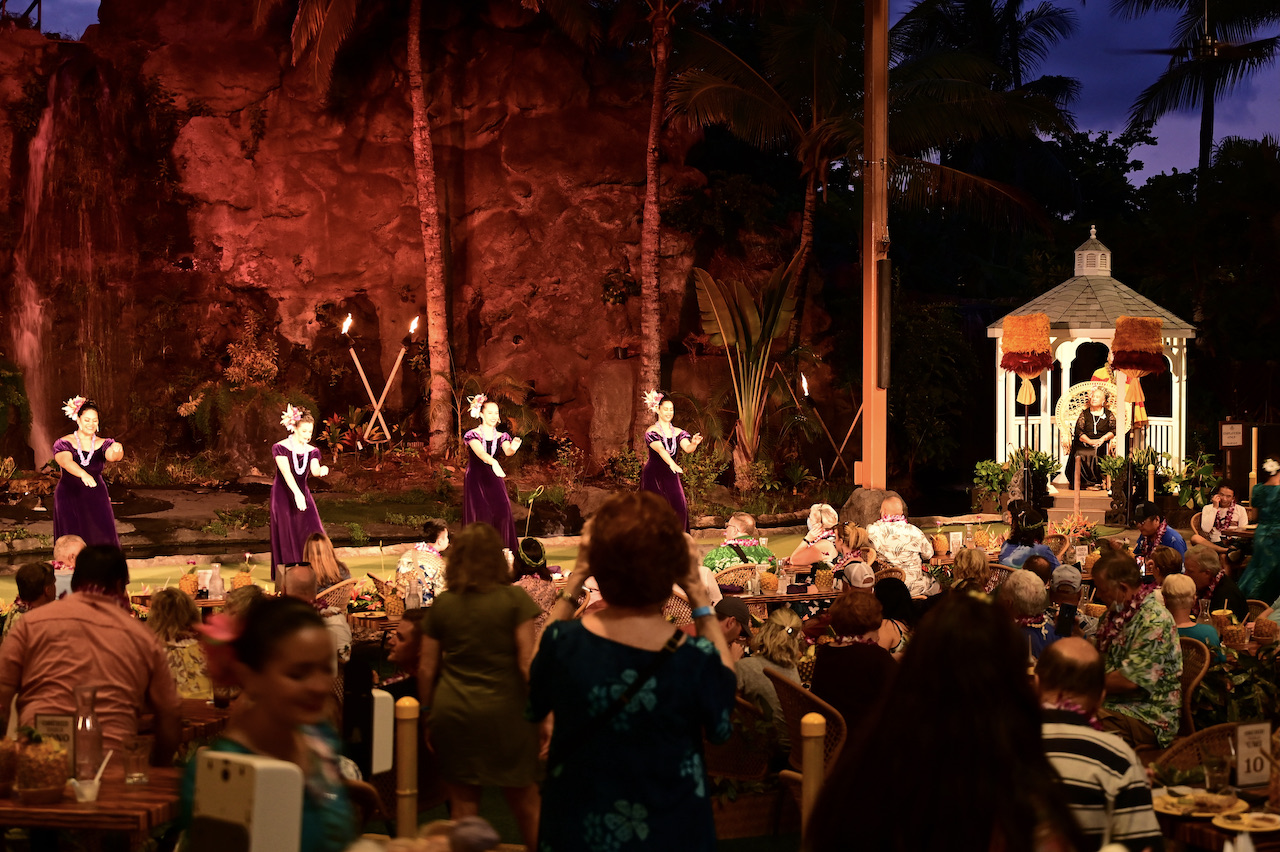 Ali'i Luau vs Gateway Buffet: 5 Differences You Need to Know